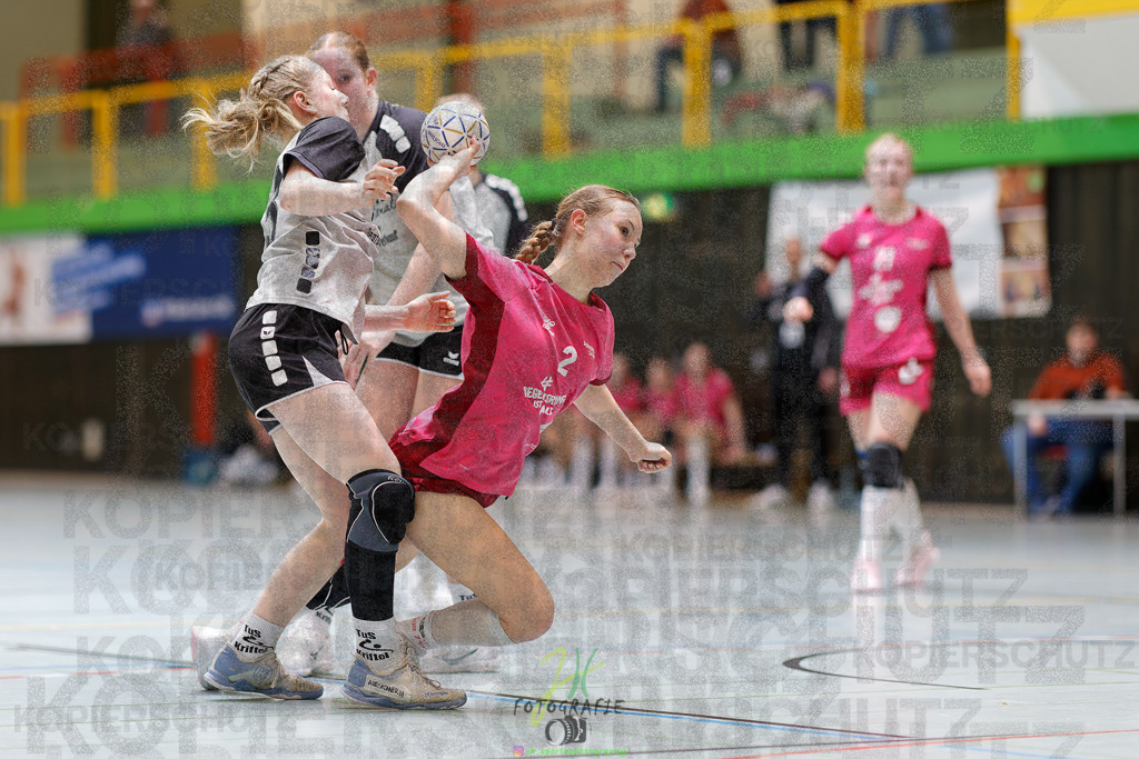 Hessenmeisterschaft wJC - Spiel um Platz 3; TuS Kriftel - SG Schenklengsfeld | Hessenmeisterschaft wJC - Spiel um Platz 3; TuS Kriftel - SG Schenklengsfeld am 22.03.2025 in Biedenkopf (Sporthalle Lahntalschule)Photo © 2025 - Jörg Heinrich - Realisiert mit Pictrs.com