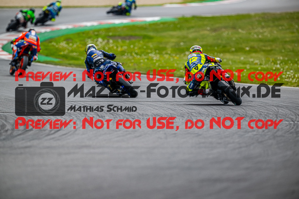 MaZZes_FotoMatrix_220508_95001 | Fotograf Mathias Schmid
Sportfotograf,
Eventfotograf,
Hochzeitsfotograf,
Portraitfotograf