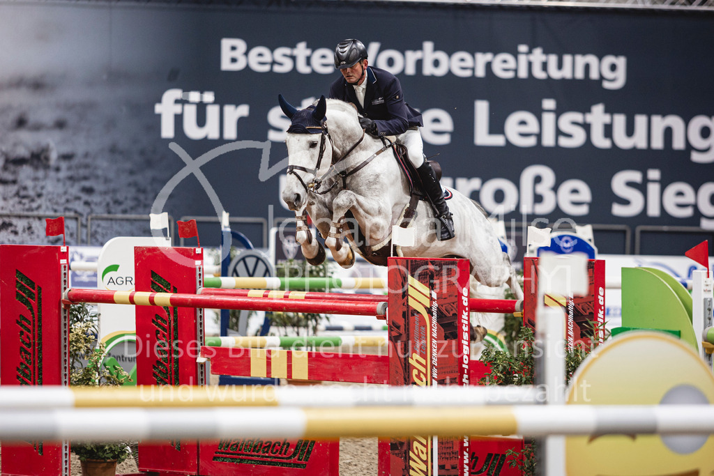 241103_Oldenburg_FinaleMittlereTour-236 | Deine schönsten Turniermomente als professionelle Fotos! Entdecke hochwertige Pferdesport-Fotografie im Online-Shop. Jetzt Fotos finden & bestellen!