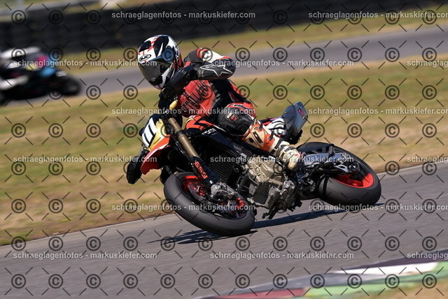 26bt04-2090 | markuskiefer.com - Realisiert mit Pictrs.com