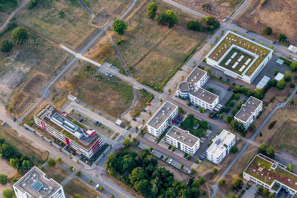 Luftbild: Technologiepark Karlsruhe im Ortsteil Rintheim in Karlsruhe im Bundesland Baden-Württemberg in Deutschland. Foto: IMG_109118.jpg vom 19.07.2018 durch Werner Riehm/FLY-FOTO.de