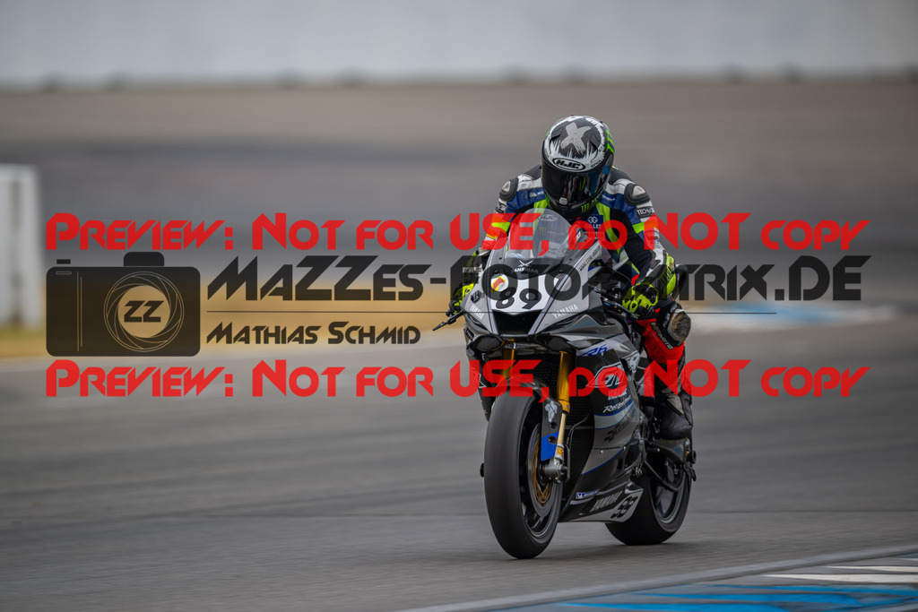 MaZZes-Fotomatrix-20260809-576651 | R1