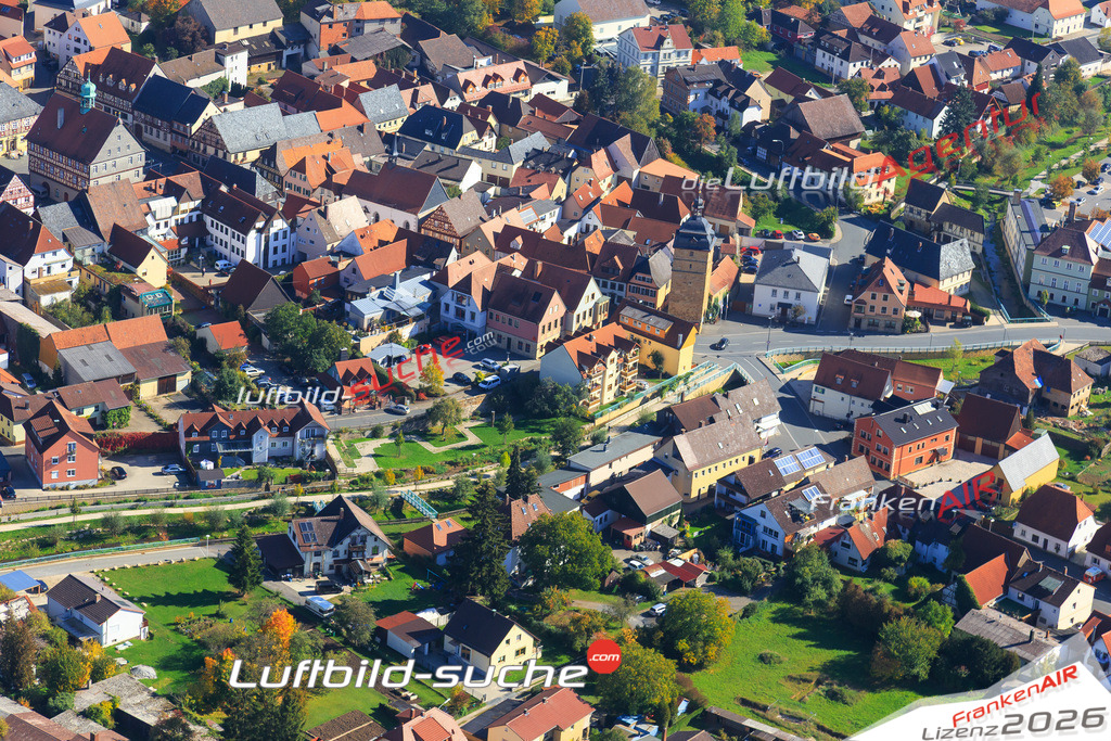 Die Luftaufnahme Stadtturm-lauter - Bad Staffelstein wurde vom UL-Flugzeug (keine Drohne) aus fotografiert.Hohe Druck- Auflösung-die Geschenkidee!