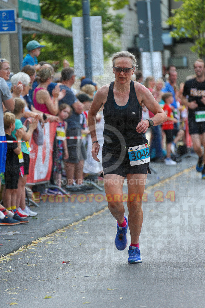 220625_1655_EX1_5393 | Sportfotografie im Rhein-Sieg Kreis, Köln, Bonn, NRW, Rheinland Pfalz, Hessen, etc. Unser Tätigkeitsfeld umfasst den Laufsport vom Volkslauf über den Marathon, Duathlon, Triathon bis zum Ultralauf wie Kölnpfad Ultra oder Schindertrail.