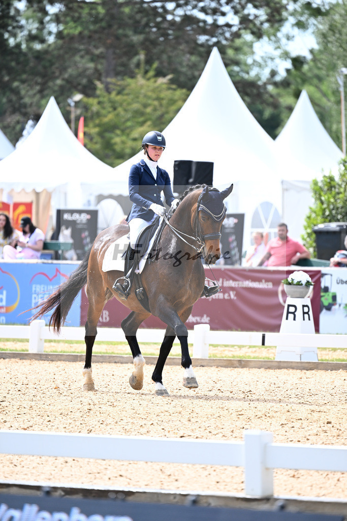 Wallenborn_Fly Plus_11256967 | hf-fotografie - Realisiert mit Pictrs.com