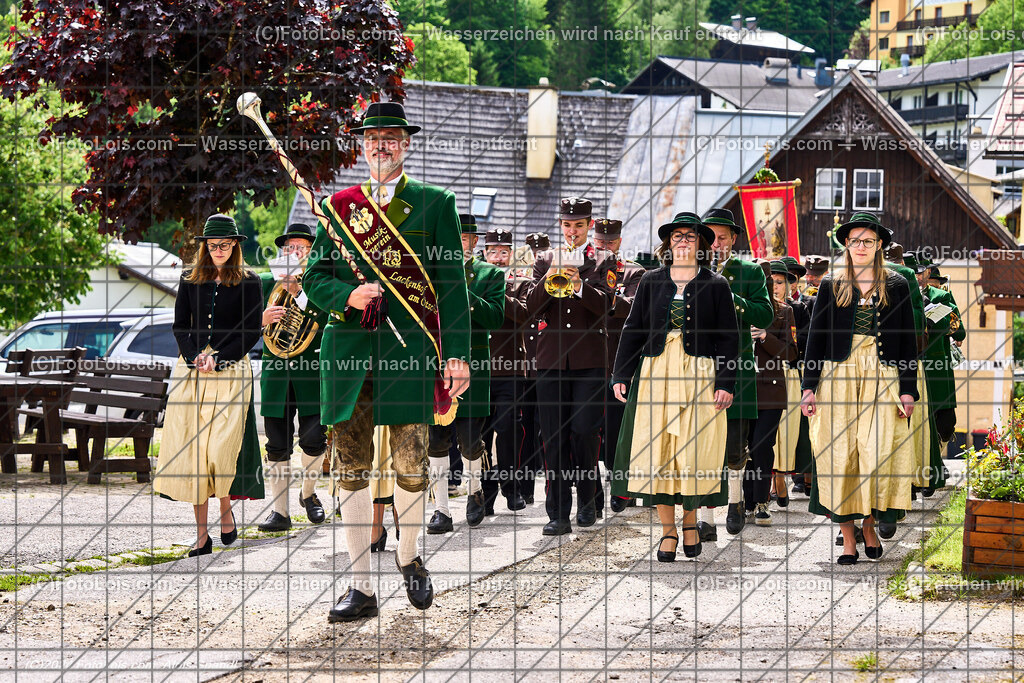 ALP7867_Fronleichnam_Lackenhof_Musikkapelle | (C)FotoLois.com, Alois Spandl. FRONLEICHNAM in Lackenhof mit Pfarrer Norbert Burmettler, Musikkapelle, Feuerwehr, Goldhaubengruppe und vielen LackenhoferInnen, Do 30. Mai 2024.