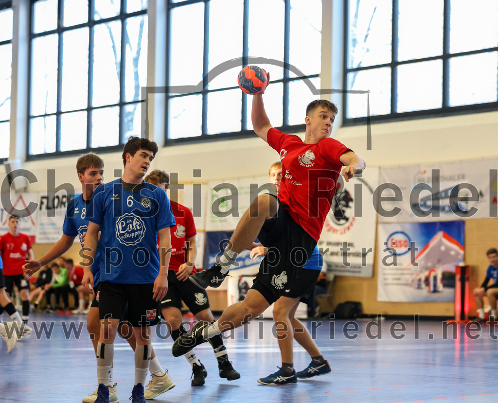 2022-12-17_019_SV_Anzing_gegen_TSV_Simbach | Anzing, Deutschland, 17.12.2022:
Handball, Bayernliga männliche A-Jugend 2022 / 2023, 9. Spieltag, SV Anzing gegen TSV Simbach, Endergebnis: 39:30

Calvin Bründl (TSV Simbach, #6), Andreas Lock (SV Anzing, #9)

Foto: Christian Riedel / fotografie-riedel.net