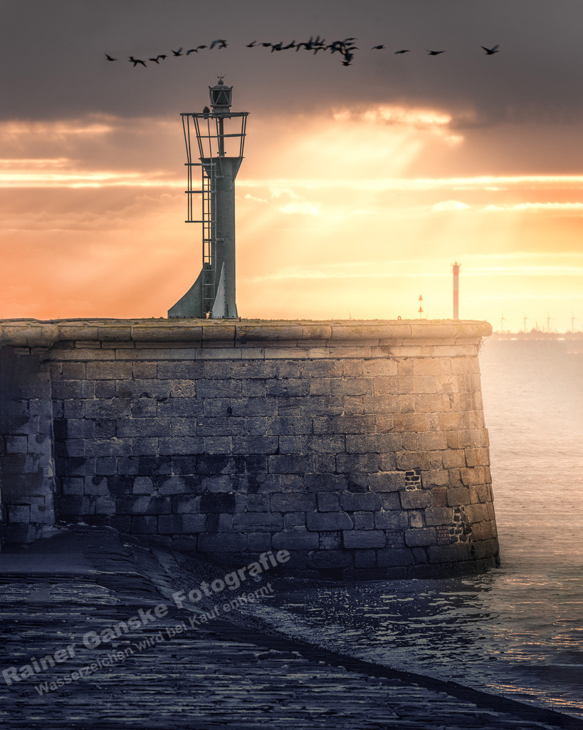 074 Wilhelmshaven Mole - 16-10-2021 -R Ganske.jpg | Mole im Sonnenuntergang Wilhelmshaven - Realisiert mit Pictrs.com