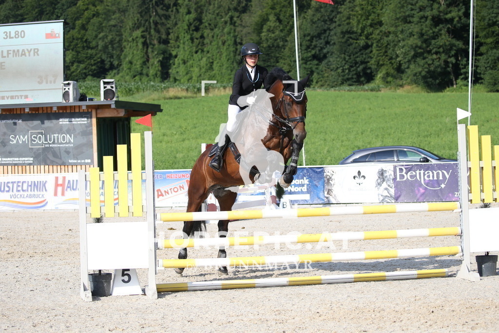 DL2Q0909 | Willkommen bei Brunnmayr - Design & Fotografie – Ihrem Spezialisten für Reitturniere und Pferdeveranstaltungen in Oberösterreich, Salzburg und Bayern! Seit über 17 Jahren sind wir leidenschaftlich dabei.