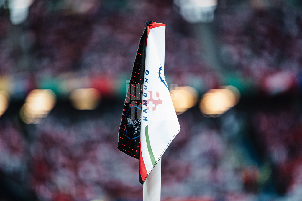 Fußball | Herren | UEFA-Fußball-Europameisterschaft 2024 | Gruppe F | Tschechien vs. Türkei | 26.06.2024 | Symbolfoto die Eckfahne im Volksparkstadion