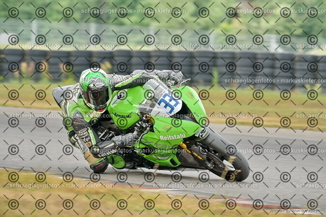 25bt05-0692 | markuskiefer.com - Realisiert mit Pictrs.com