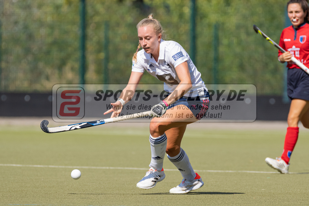 HK_20220903_109617 | 1. Bundesliga Damen Düsseldorfer HC - Berliner HC am 3.9.2022 DHC Düsseldorf, Düsseldorf , Sara Strauss ( Düsseldorfer HC #11 )