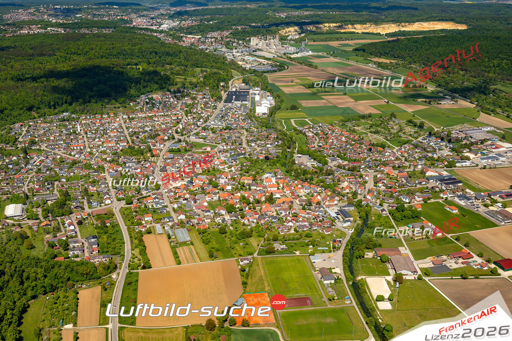 Klassische Luftaufnahme ohne Drohne zeigt:Bolheim bei Herbrechtingen - Die Luftbildaufnahme wurde 2025 vom UL-Flugzeug heraus erstellt ( keine Drohne ) - Hochauflösende Luftaufnahme -Nicht vergleichbar mit Google Maps oder Satelittenbilder- Die Geschenkidee !Mit Lizenz und Bildrechte bestellbar