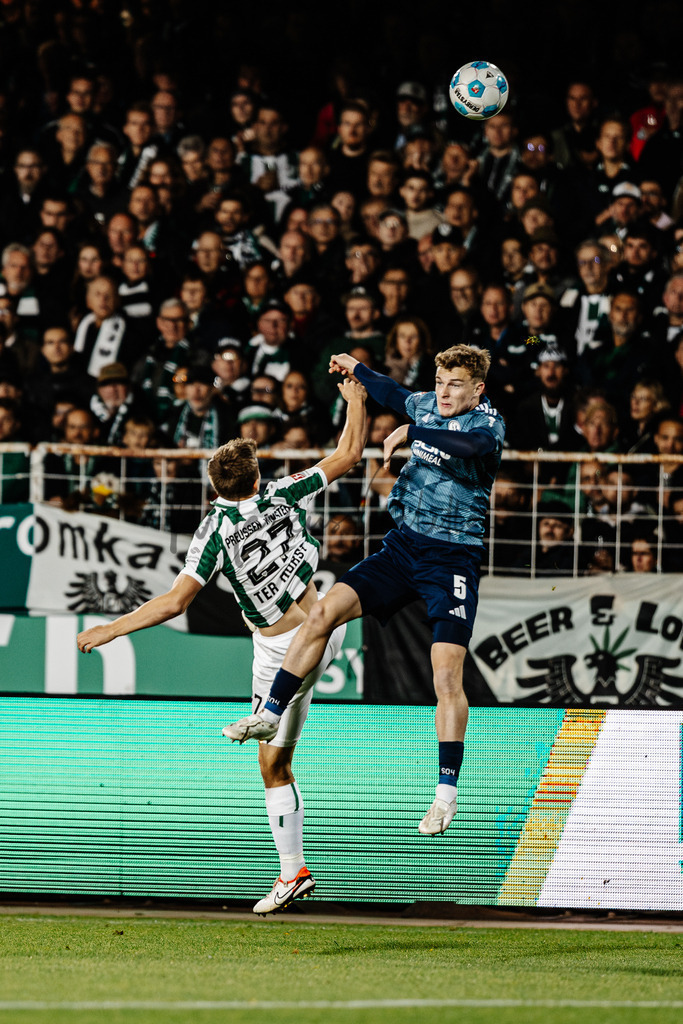 2. Bundesliga, Saison 2024/25, 7. Spieltag: SC Preußen Münster - FC Schalke 04 | Münster, 28.09.2024: 2. Bundesliga, 7. Spieltag, SC Preußen Münster gegen FC Schalke 04 im LVM-Preußenstadion in Münster. Foto: sportfotografie.ms | Markus Paletta - Realisiert mit Pictrs.com