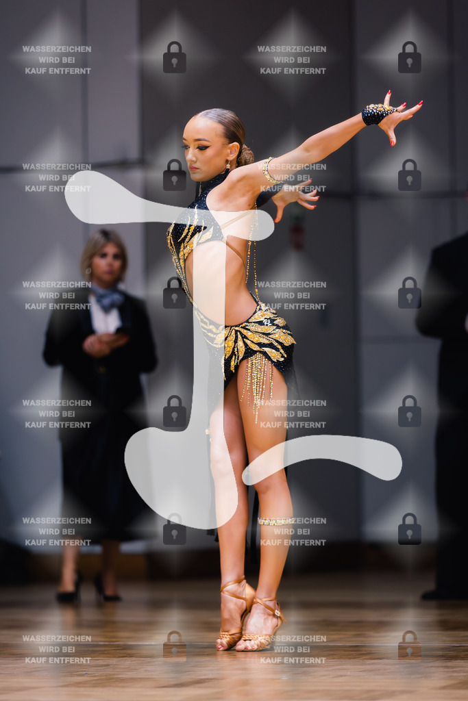 GOC 2025 - WDSF Solo Junior II Latin Female - 2025-08-21-7969 | Webshop for digital downloads and prints of dance sport, event & show photographer Julian Link - Realisiert mit Pictrs.com