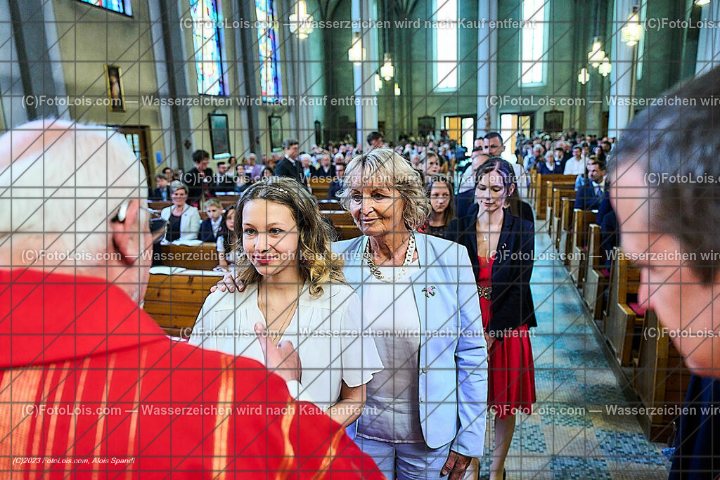 ALP2388_Pfarrfirmung Wieselburg_Sakrament der Firmung | (C)FotoLois.com, Alois Spandl, Pfarrfirmung in Wieselburg mit Firmspender Eduard Gruber (ehemaliger Generalvikar der Diözese St. Pölten), Sa 3. Juni 2023.