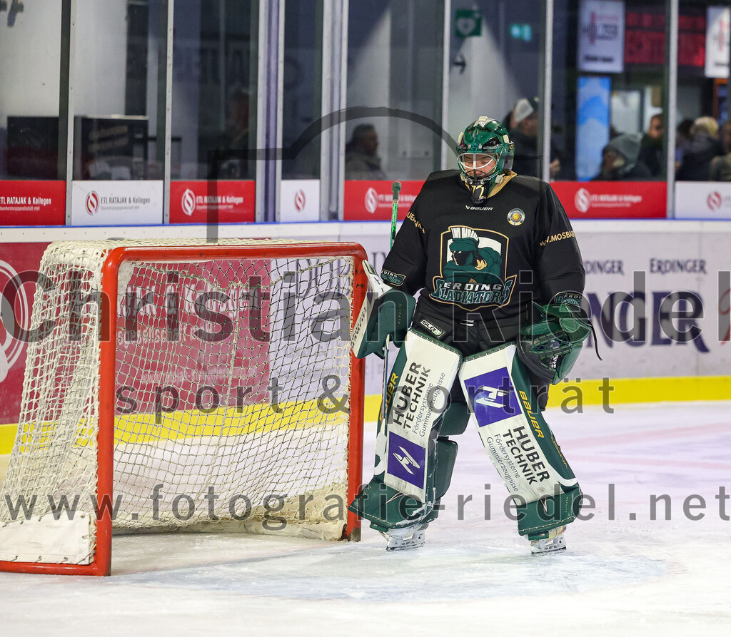 2025-10-10_015_TSV_Erding_gegen_onesto_Tigers_Bayreuth | Erding, Deutschland, 10.10.2025:Eishockey, Oberliga Süd 2025 / 2026, 7. Spieltag, TSV Erding gegen onesto Tigers Bayreuth, Endergebnis: 2:5Torwart David Zabolotny (Erding Gladiators, #72)Foto: Christian Riedel / fotografie-riedel.net