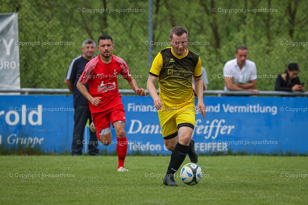 BQ3I7293 | 21.05.2023; Kreisoberliga West; Rasenplatz Medenbach; SSV Medenbach - SG Türk-Ata/Türkgücü Wetzlar; Ergebnis: 1:2 (1:0)