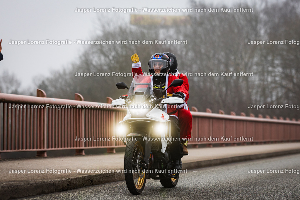 X-Mas Ride I Kiel I 2025 | Jasper Lorenz Fotografie - Realisiert mit Pictrs.com