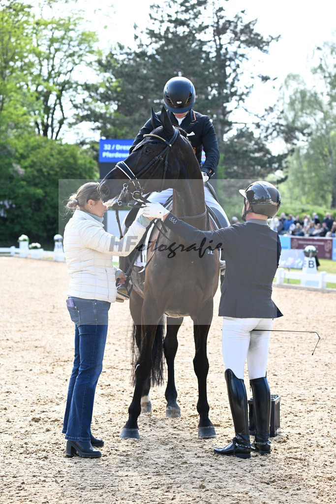Equistro Dressurderby_26267953 | hf-fotografie - Realisiert mit Pictrs.com