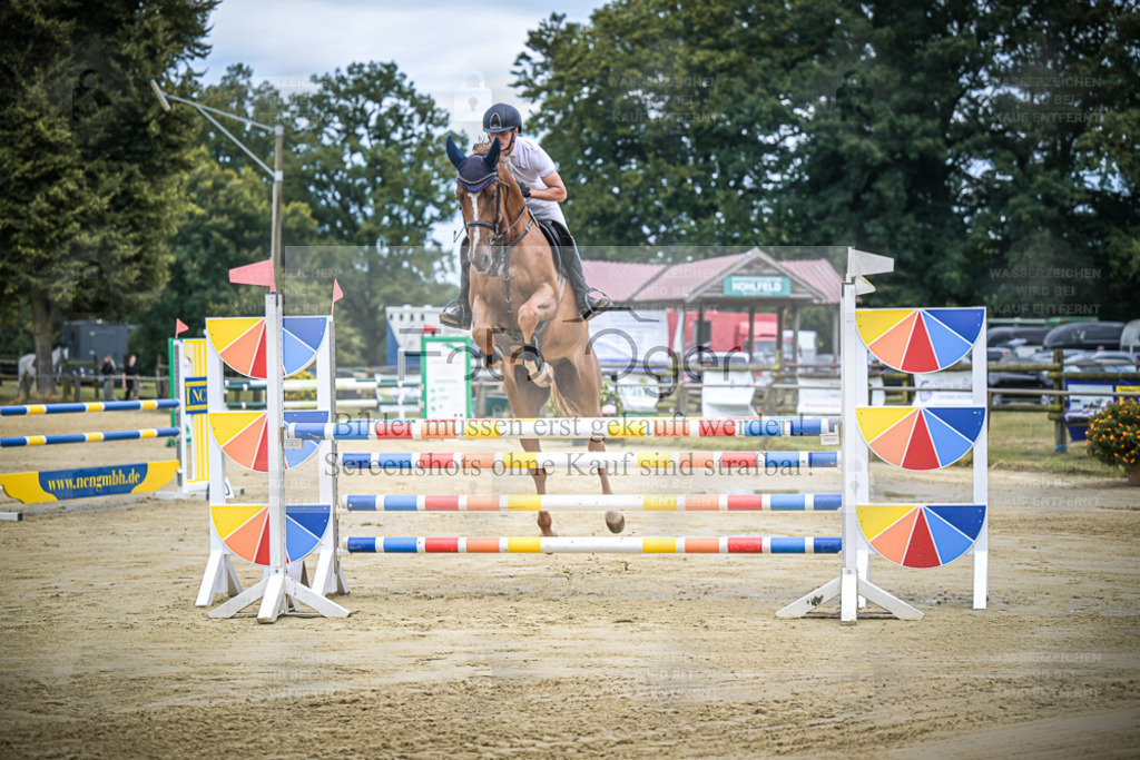 DOS_5405 | Entdecke hochwertige Reitturnierfotos von Foto Oger. Professionell, emotional und authentisch – jetzt Lieblingsmomente im Shop bestellen. - Realisiert mit Pictrs.com