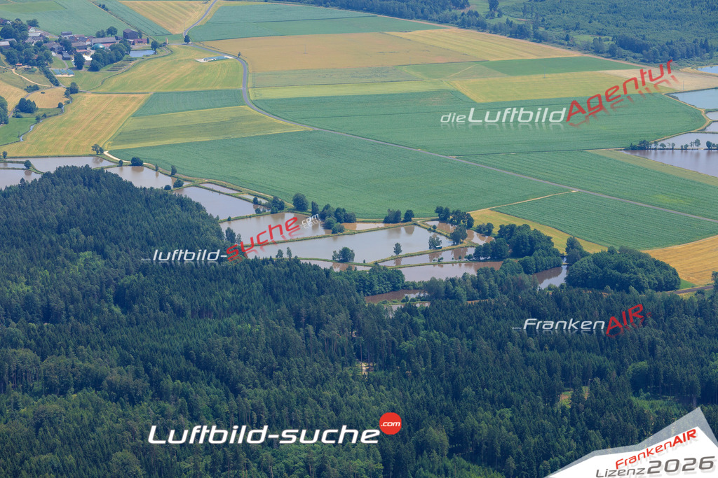 Die Luftaufnahme der Stadt Mitterteich wurde vom UL-Flugzeug heraus erstellt ( keine Drohne )- hohe Auflösung für beste Qualität