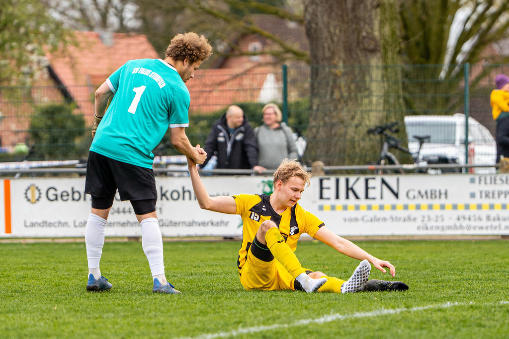 Fußball I Herren I Saison 2025-2026 I Kreisliga VEC I 22. Spieltag I SC SW Bakum - SV Falke Steinfeld I 24476 | jns.sportfotos - Realisiert mit Pictrs.com