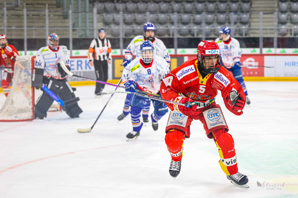 U18_EHCB vs EHCK_wb20260308-0950 | Sportbilder, Sportfotograf, Hochzeits- und Eventfotografin, Flugshows, Portraits und Tiershooting, Aviation, Downhill, Nationalleague, Swissleague, International