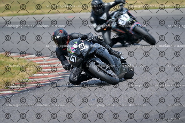 25bt04-1323 | markuskiefer.com - Realisiert mit Pictrs.com
