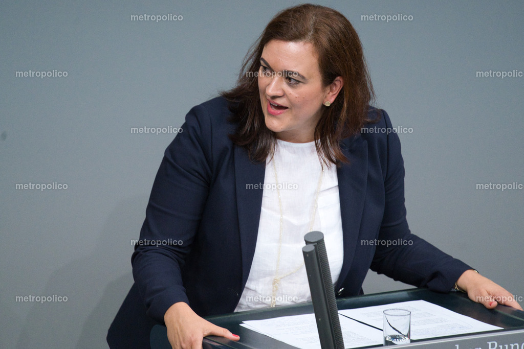 Franziska Hoppermann (5) | Metropolico