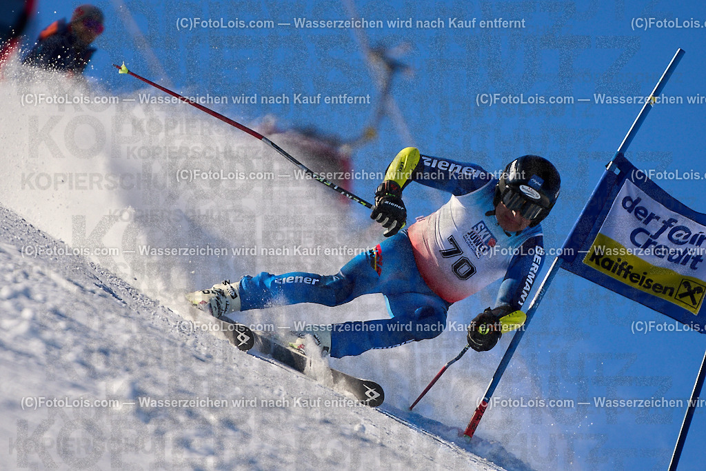 ALP4257_MASTERS-Cup_GS-A Herrn_Schneider Reinhold | (C)FotoLois.com, Alois Spandl. FIS Masters-Cup Wildschönau, Giant Slalom auf der Piste Schatzberg GS, Siegerehrung auf dem Dorfplatz Niederau, Sa 13. Januar 2024.