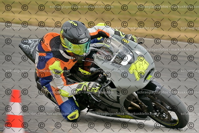 25bt05-0833 | markuskiefer.com - Realisiert mit Pictrs.com