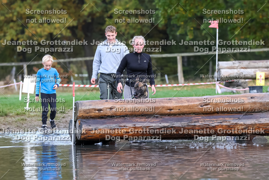 Dog Paparazzi - Strongdog 10-25-6855 | Dog Paparazzi Jeanette Grottendiek Fotografie & Videografie - Realisiert mit Pictrs.com