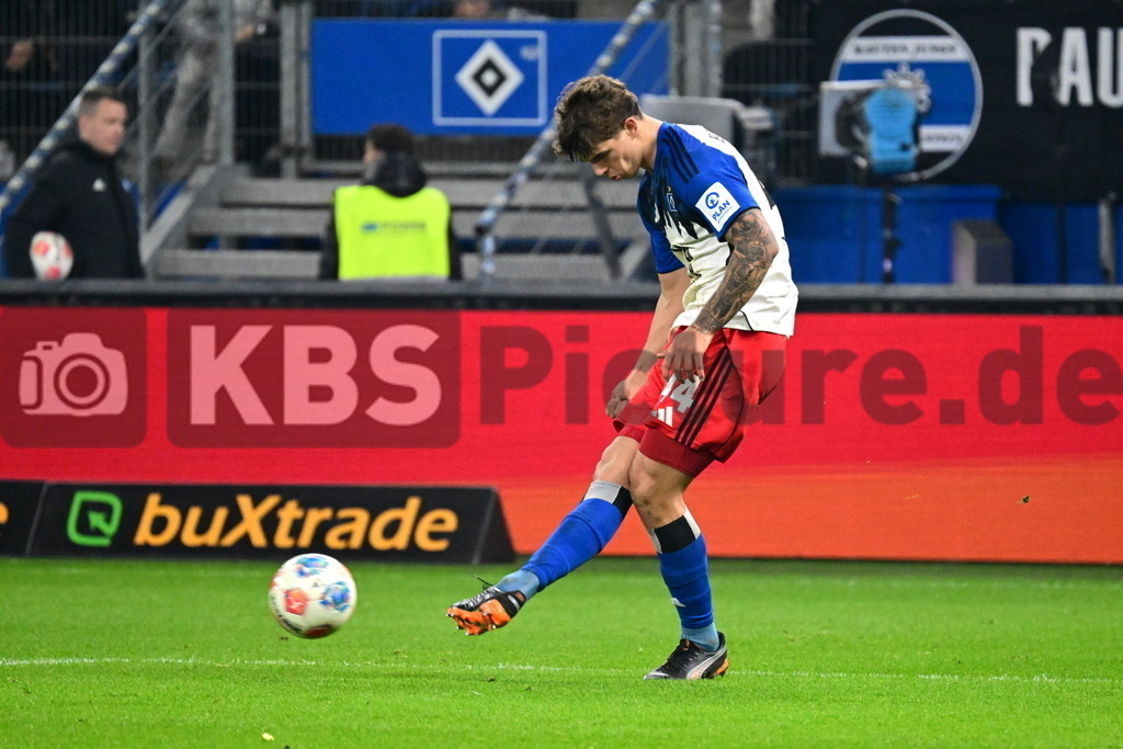 KBS Picture_HSV-Dortmund_063 | Vuskovic Luka (HSV) ,Sportplatz :  Volksparkstadion, - Realisiert mit Pictrs.com