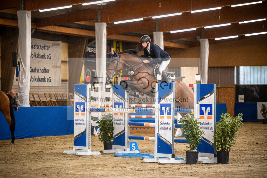 DOS_2136 | Entdecke hochwertige Reitturnierfotos von Foto Oger. Professionell, emotional und authentisch – jetzt Lieblingsmomente im Shop bestellen.Deutschlandweite Turnierfotografie. - Realisiert mit Pictrs.com