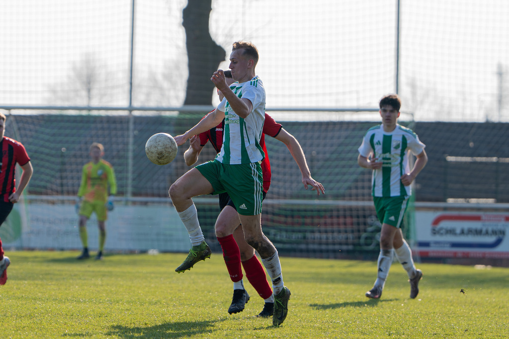 Fußball I Herren I Saison 2025-2026 I Bezirksliga Weser-Ems 4 I 24. Spieltag I TuS Lutten - TuS Frisia Goldenstedt I 13749 | jns.sportfotos - Realisiert mit Pictrs.com