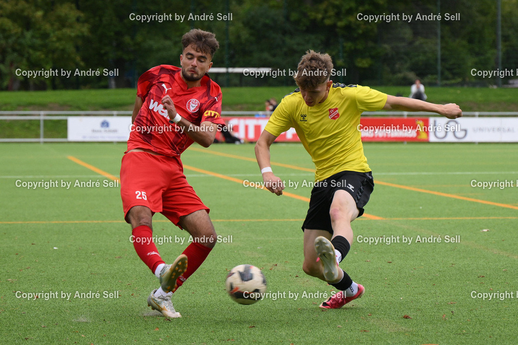 FC Kilia Kiel vs SV Eichede | Drilon Trepca (Kilia #25) vs Mic Röpke (Eichede #13) / Fußball-Oberliga Männer 2026/2027 / FC Kilia Kiel vs SV Eichede / Kilia Sportplatz / Kiel / 12.09.26 - Realisiert mit Pictrs.com