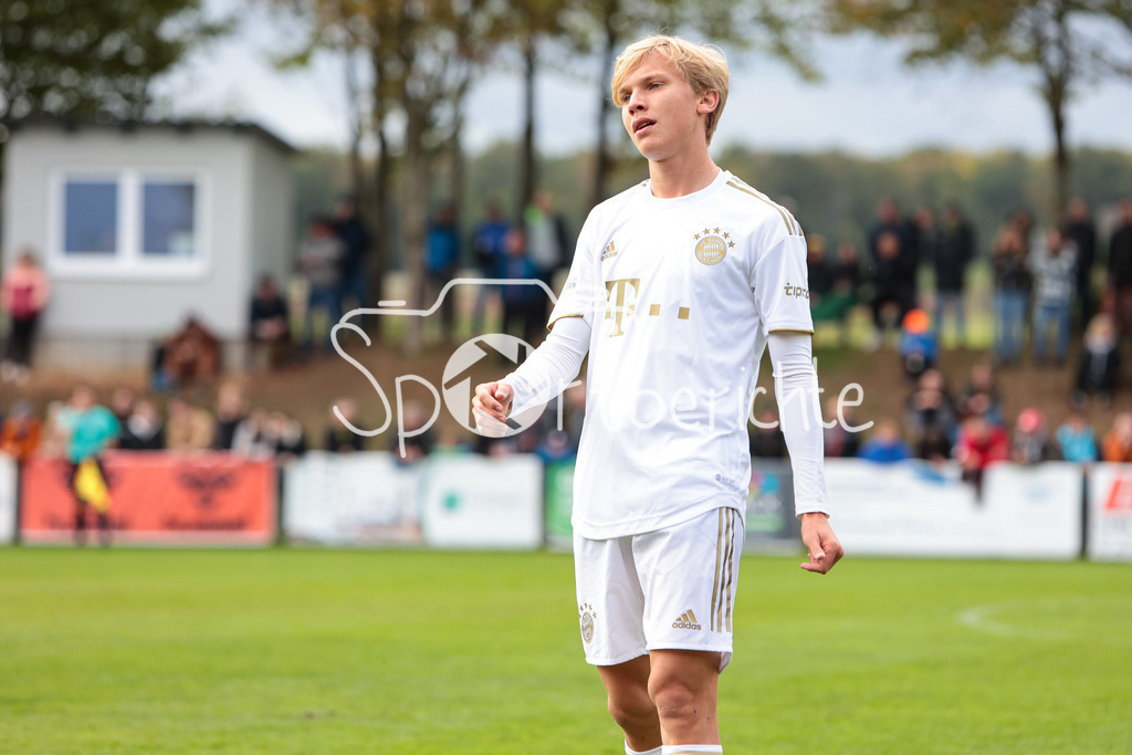 TSV Aubstadt - FC Bayern Amateure | Frans Kraetzig (FCB #29) in Aktion