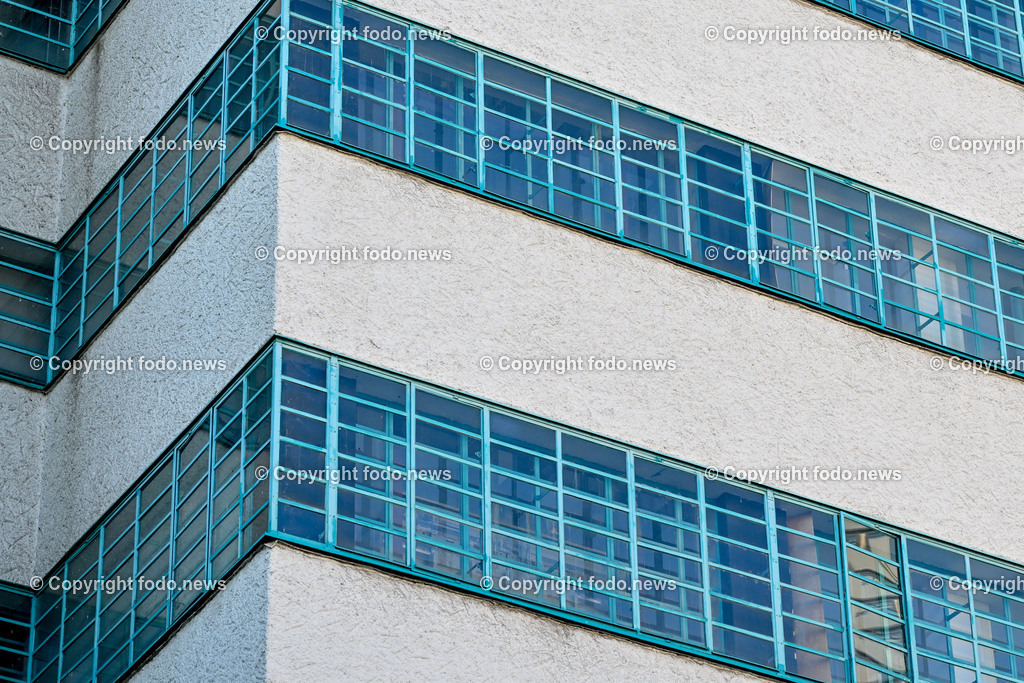 Linz_ Tabakfabrik Linz_ 12.08.2025-14 | 12.08.2025, LINZ, AUT, Tabakfabrik Linz, im Bild Themenbild, Tabakfabrik Linz, Moderne Base, Kreativzentrum, Linz, Oberoesterreich, Architektur, Industriekultur, Innovation, Co-Working, Start-ups, Kunst, Design, Digitalisierung, Veranstaltungen, Ausstellungen, Urbaner Raum, Netzwerken, Makerspace, Gruenderszene, Community, Transformation, Begegnungsort, Kreativwirtschaft, Zukunftsprojekt, Denkfabrik, Grand Garage, Symbolbild, Feature