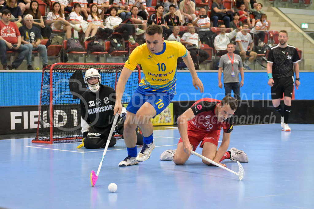 Men's 3v3 WFC 2025 - Championship Final - Switzerland v Ukraine | ANDRII SEMENIUK, (#10, Ukraine) against Nicolas Walther, (#39, Switzerland), during Men's 3v3 WFC 2025 - Championship Final, Switzerland: 03.05.2025, Winterthur, AXA ArenaEvent page: <a href="https://www.u19wfc2025.ch/">www.u19wfc2025.ch</a>Credit: Markus Aeschimann, <a href="https://markus-aeschimann.ch">markus-aeschimann.ch</a>Instagram: <a href="https://instagram.com/sportfotografie.aeschimann">@sportfotografie.aeschimann</a> - Realisiert mit Pictrs.com