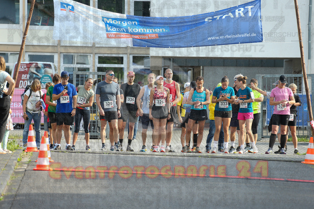 250801_1815_EX1_6563 | Sportfotografie im Rhein-Sieg Kreis, Köln, Bonn, NRW, Rheinland Pfalz, Hessen, etc. Unser Tätigkeitsfeld umfasst den Laufsport vom Volkslauf über den Marathon, Duathlon, Triathon bis zum Ultralauf wie Kölnpfad Ultra oder Schindertrail.