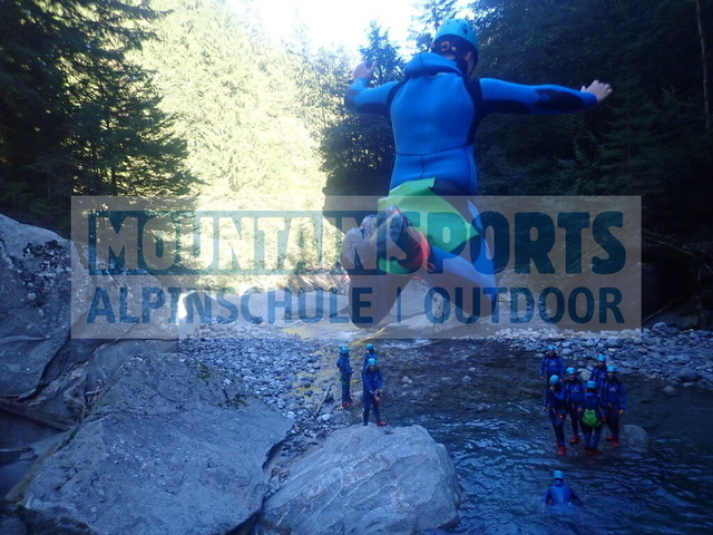 P1010112 | Bestelle die Bilder deines Berg- oder Wasser-Abenteuers mit Mountain Sports bequem von zu Hause aus direkt über unseren Online Fotoshop von pictrs.com. - Realisiert mit Pictrs.com