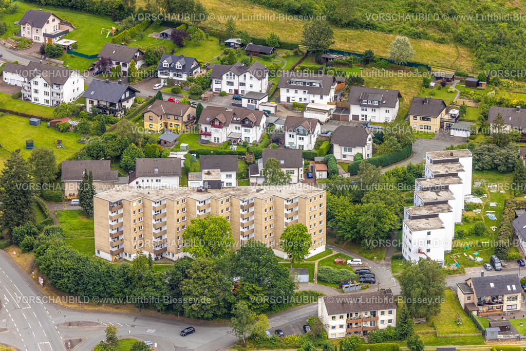 BadBerleburg240710228 | Luftbild, Hochhäuser Wohnsiedlung an der Brandenburger Straße, Bad Berleburg, Wittgensteiner Land, Nordrhein-Westfalen, Deutschland