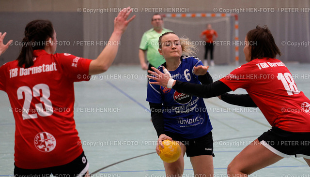 20240121-3227-haba-tgbda-tsvpfung-HEN-FOTO | 21.01.2024 Handball Damen Landesliga Süd Saison 2023 2024 TGB Darmstadt - TSV Pfungstadt (26:25) v. li. Hannah Schäfer (6 TSV) Sarah Jakob (18 TGB) (Foto: Peter Henrich) - Realisiert mit Pictrs.com