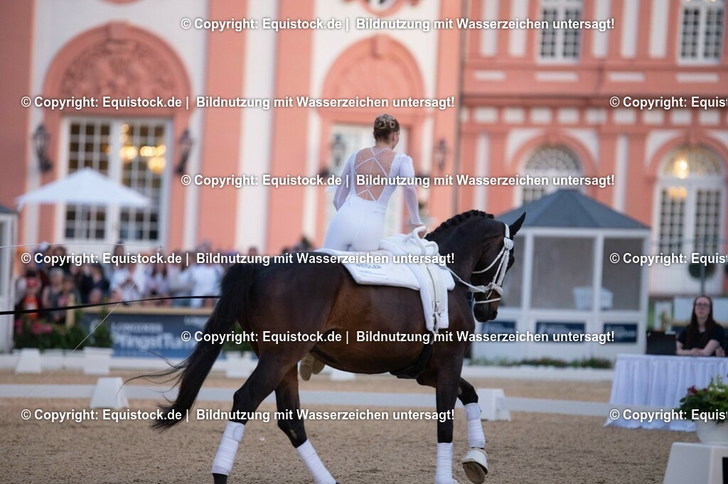 20230527_Voltigieren_NASPA_Flutlicht_0167 | equistock