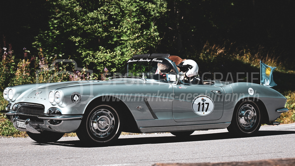 19. Arosa ClassicCar 2023 - 1. September 2023 | 19. Arosa ClassicCar 2023
Arosa, Schweiz
Meier Hansruedi aus Arosa / Bäch mit der Startnummer 117 in einem Chevrolet Corvette C1, Jahrgang 1962, in der Klasse Alpine Performance.
@arosaclassiccar, @arosa.official, #arosaclassiccar, #arosa, #76curves, #classiccar
Bild: Sportfotografie Markus Aeschimann | www.markus-aeschimann.ch - Realisiert mit Pictrs.com