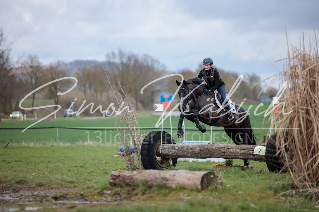 20260329-_3LI4967 | Tierfotografie Pferde, Hunde, Katzen, Haustiere.
Turnierfotografie Reitturniere, Reiten, Springreiten, Dressur in Hanau, dem Main-Kinzig-Kreis und dem Rhein-Main- Gebiet um Frankfurt