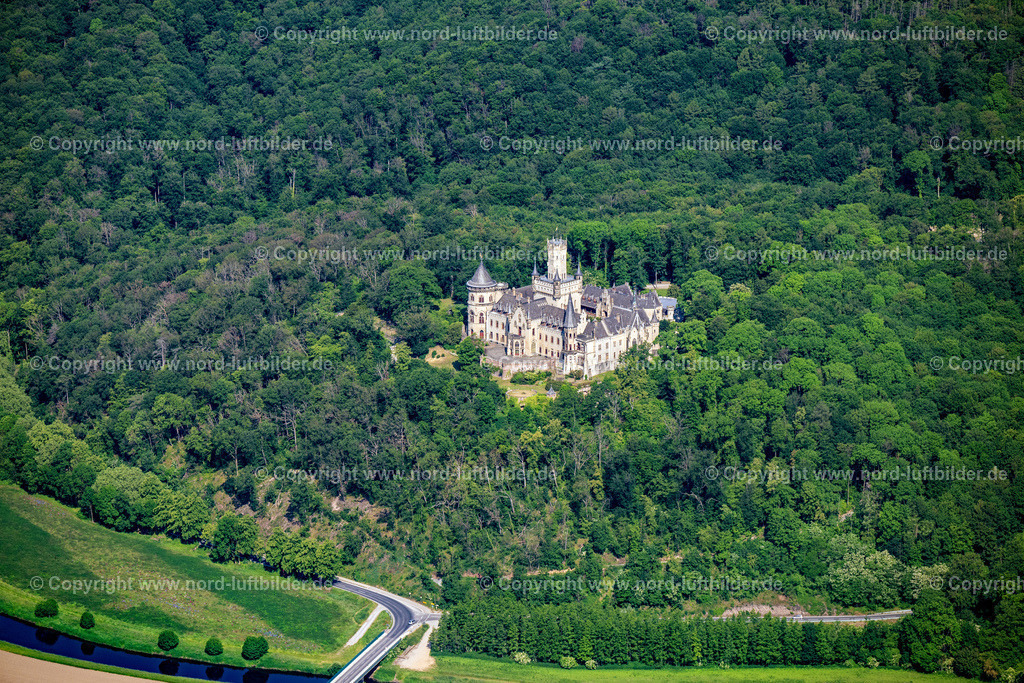 Pattensen_Schloss_Marienburg_ELS_0464050623 | PATTENSEN 05.06.2023 Gebäude und Schloßpark- Anlagen des Schloss Marienburg in Pattensen im Bundesland Niedersachsen. Nur für redaktionelle Nutzung freigegeben ! // Building and Castle Park Castle Marienburg in Pattensen in the state Lower Saxony. Editorial use only ! Foto: Martin Elsen