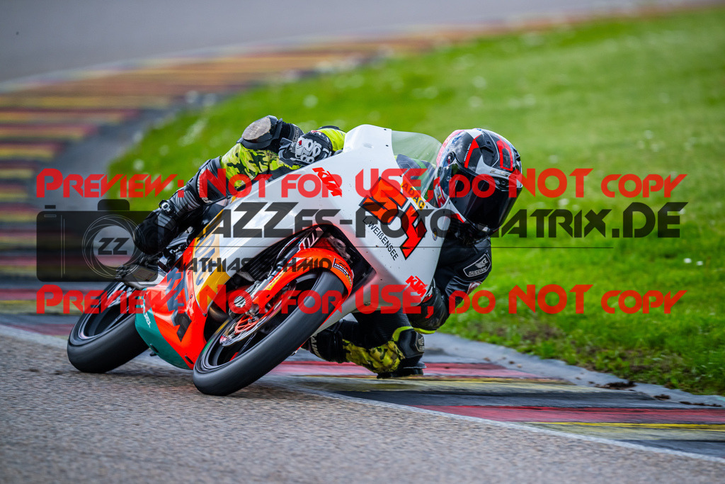 MaZZes_FotoMatrix_240505_6007705_2939 | KTM