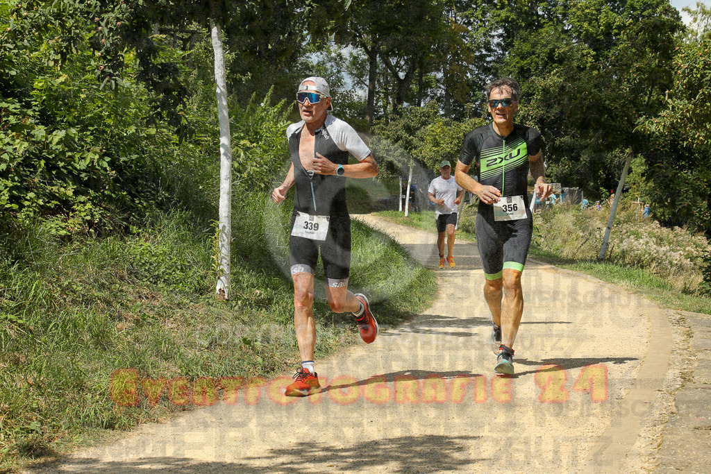 250824_1334_EX1_2881 | Sportfotografie im Rhein-Sieg Kreis, Köln, Bonn, NRW, Rheinland Pfalz, Hessen, etc. Unser Tätigkeitsfeld umfasst den Laufsport vom Volkslauf über den Marathon, Duathlon, Triathon bis zum Ultralauf wie Kölnpfad Ultra oder Schindertrail.